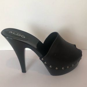 Aldo black leather platform heels
